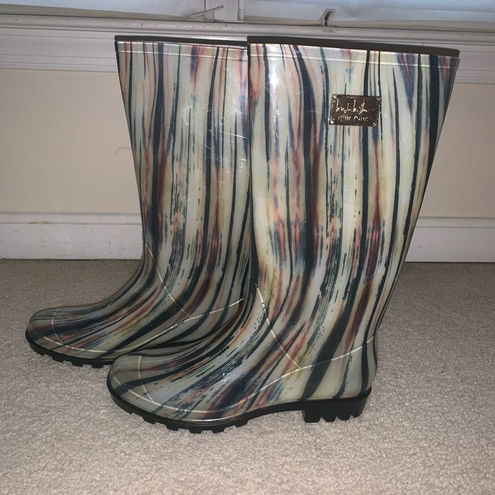 Nicole Miller Striped rain boots